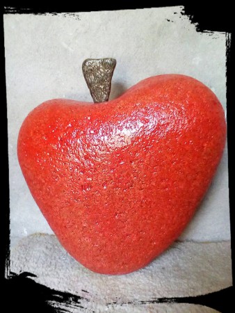 Corazón del Guatapuri. Escultura en Piedra del rio Guatapuri. Peso 32 kilos. Altura 40cms.